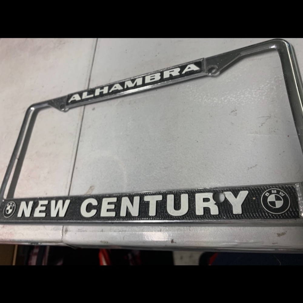 BMW dealership license plate frame.
